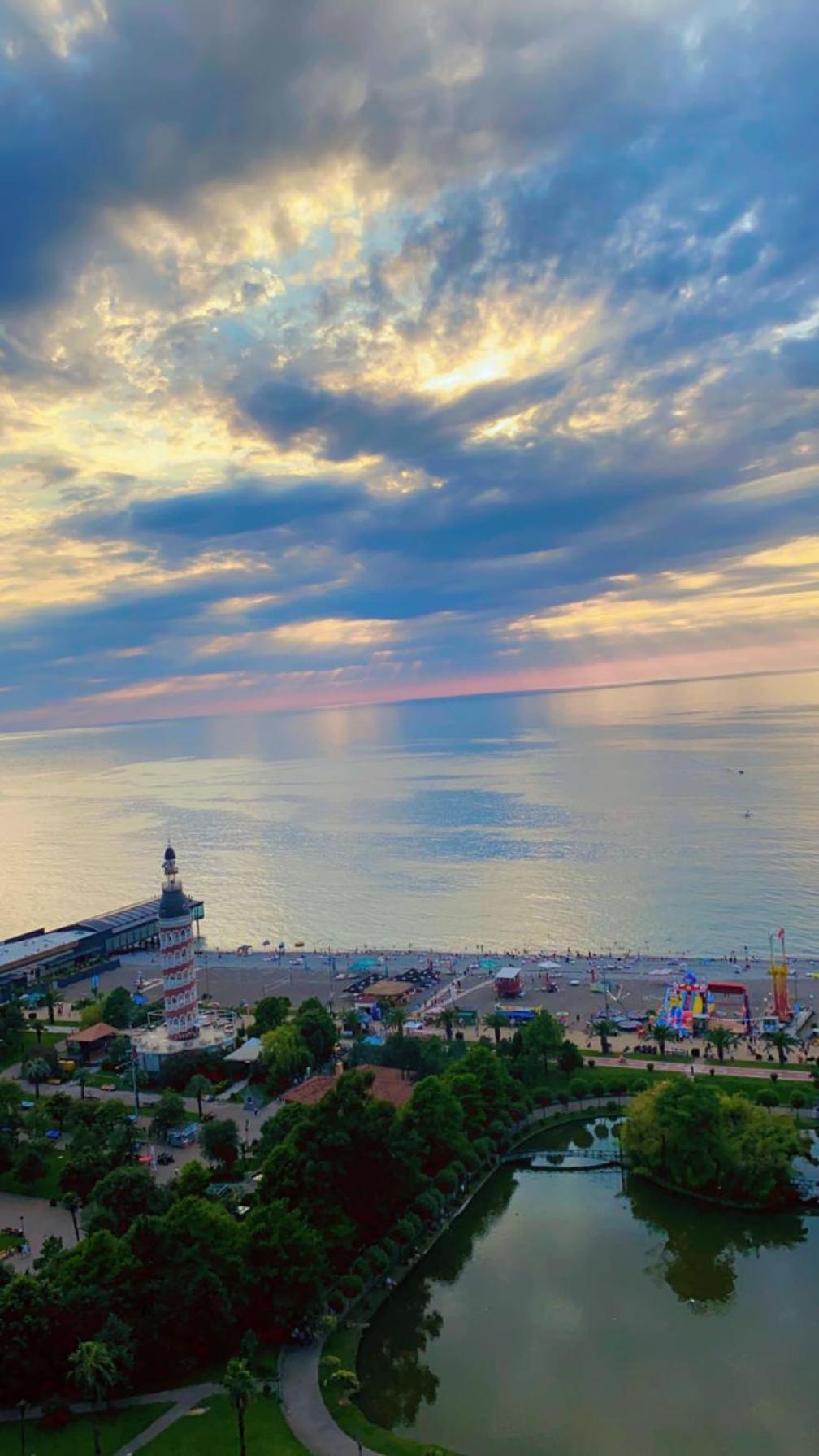 Апартаменты С Видом На Море Twin Towers Batumi, Orbi City Luaran gambar